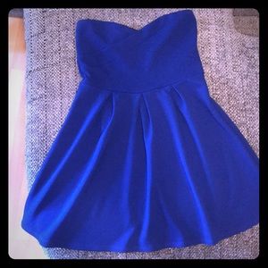 Strapless short blue dress. LG. Charlotte Russe